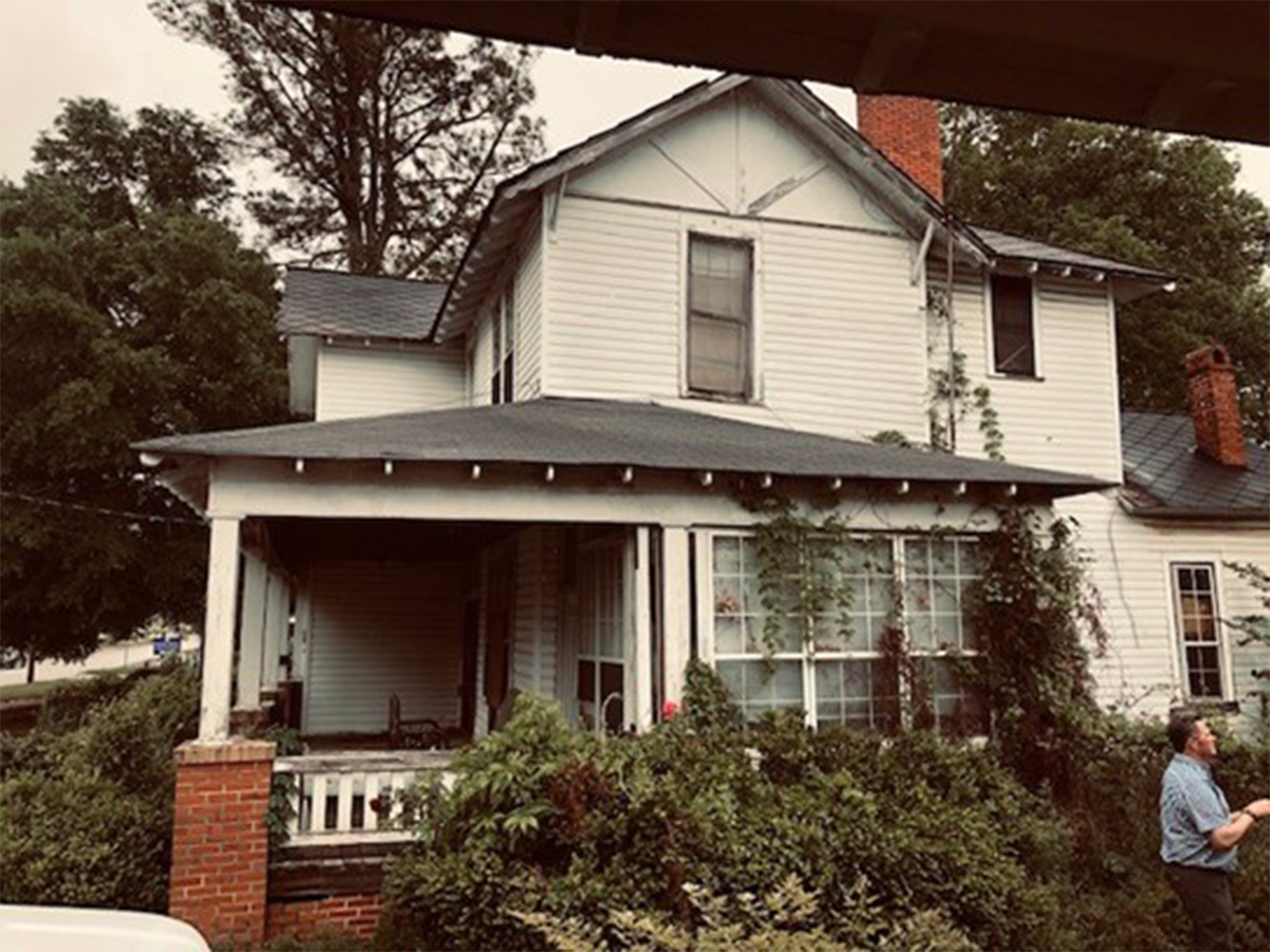 The home of Dr. R.B. Hudson, next door to The Jackson Home. Designed by Wallace A. Rayfield in 1910.
