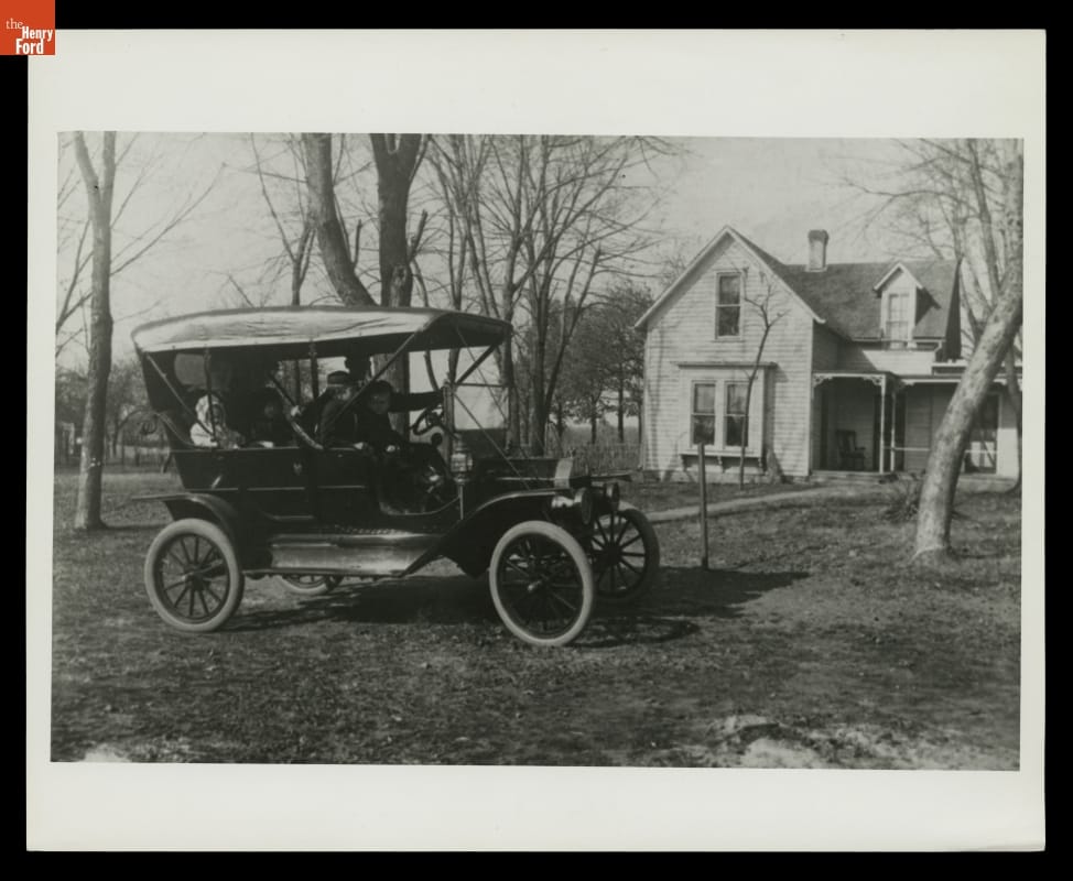 thf131520 Family in Ford Model T in Front of Farmhouse, circa 1910
