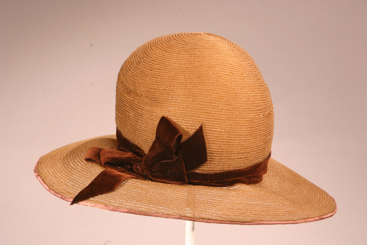 Straw hat with brown velvet ribbon