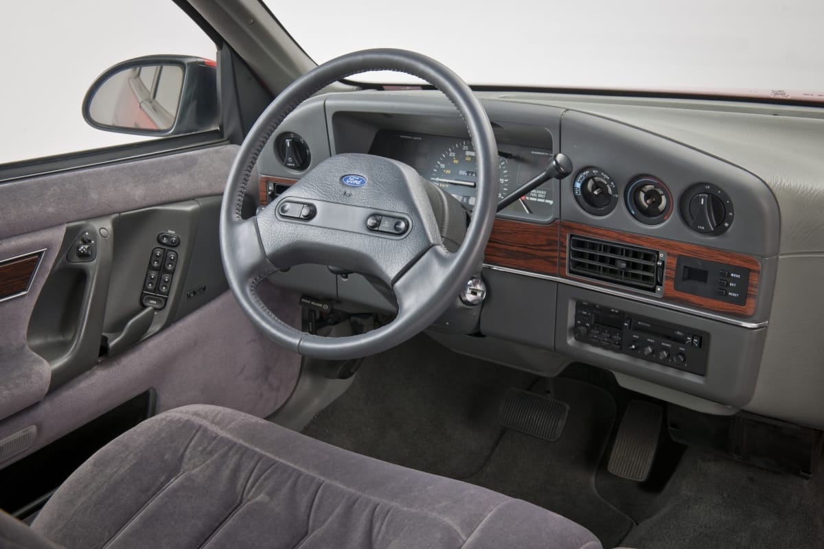 1986 Ford Taurus LX Sedan / instrument panel Image taken from driver's seat of car steering wheel and instrument panel